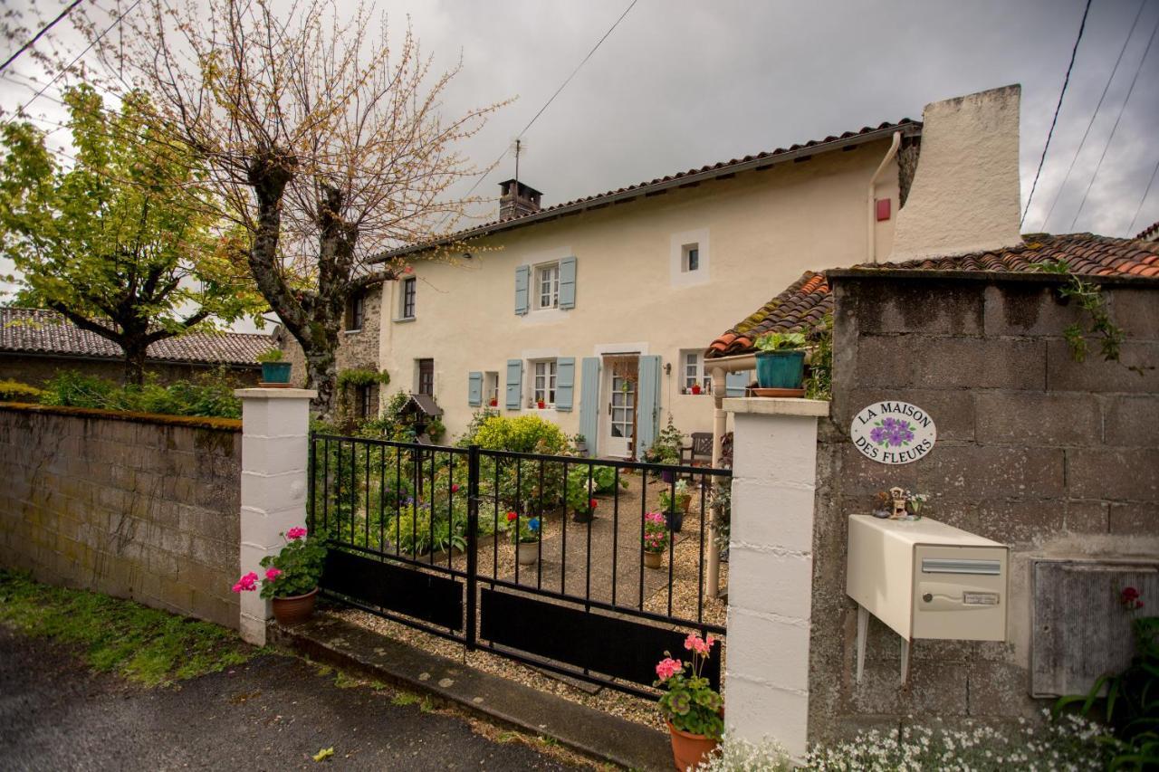 La Maison Des Fleurs Montemboeuf Екстер'єр фото