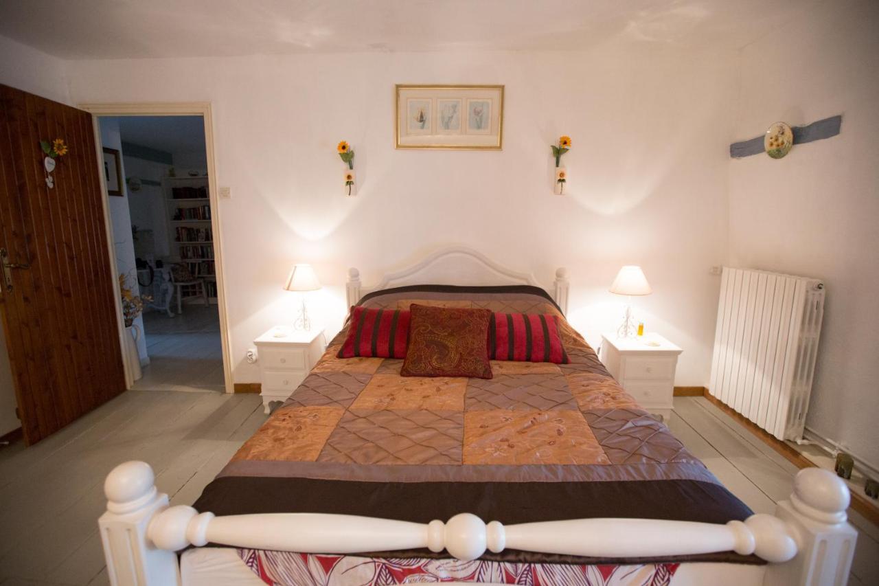 La Maison Des Fleurs Montemboeuf Екстер'єр фото